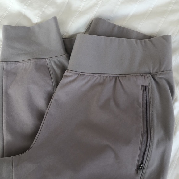 Eddie Bauer Trail Tight Hybrid Joggers - Picture 5 of 5